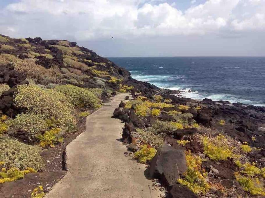Una Casa Con Vistas La Caleta  Exteriér fotografie